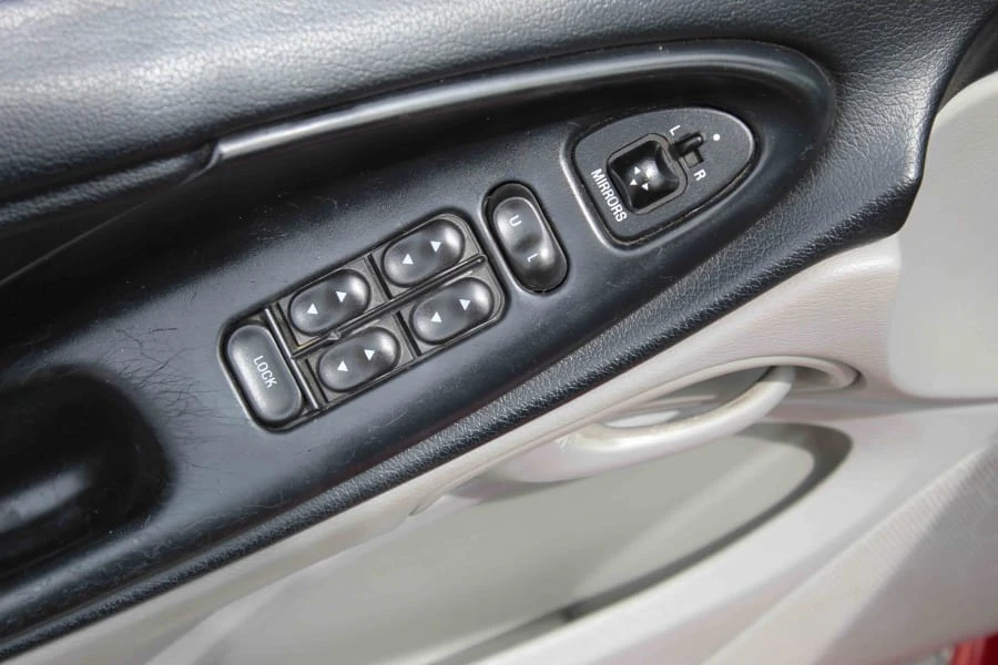 1996 Ford SN95 Mustang - Image 27 of 31