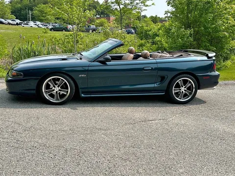 1996 Ford Mustang GT Convertible 2D