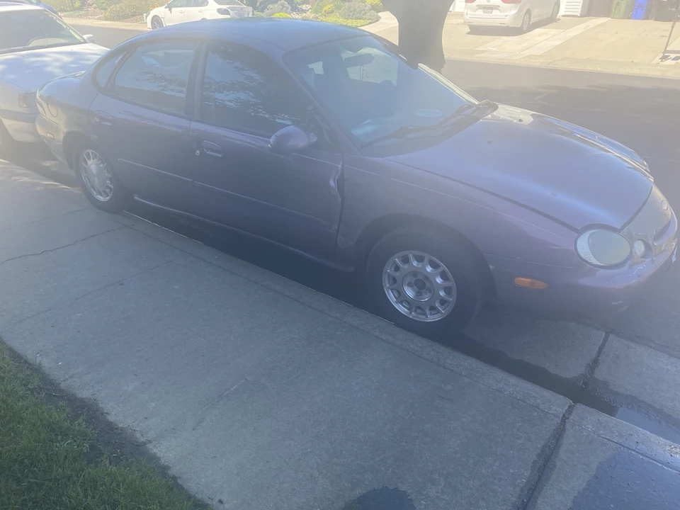 1996 Ford Taurus 3rd Gen - Image 3 of 8