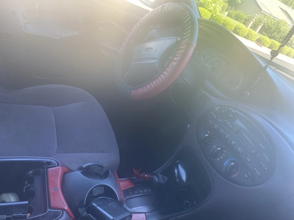 1996 Ford Taurus 3rd Gen - Image 4 of 8