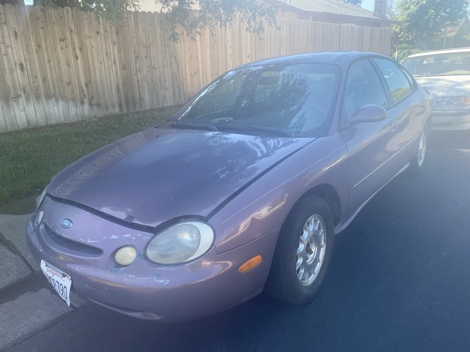 1996 Ford Taurus 3rd Gen - Image 2 of 8