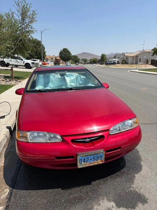 1996 Ford Thunderbird 10th Gen - Image 2 of 10