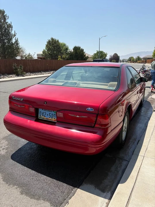 1996 Ford Thunderbird 10th Gen - Image 3 of 10