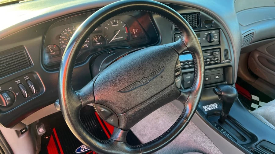 1996 Ford Thunderbird 10th Gen - Image 4 of 10
