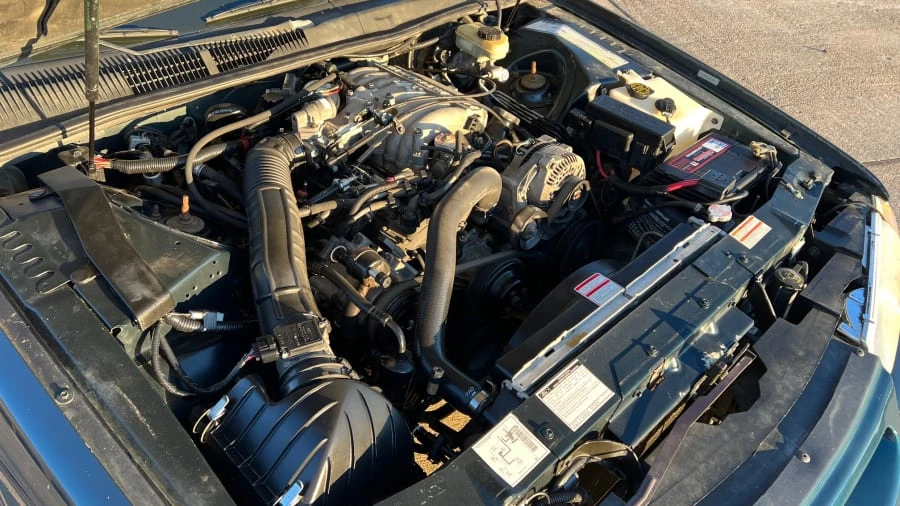 1996 Ford Thunderbird 10th Gen - Image 6 of 10