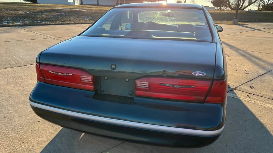 1996 Ford Thunderbird 10th Gen - Image 8 of 10