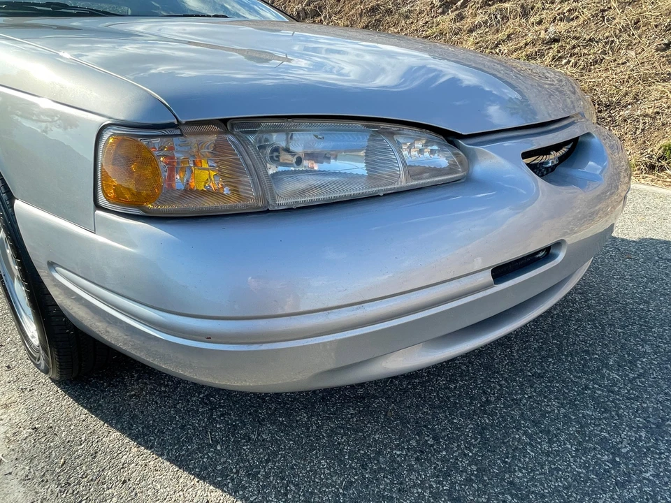 1996 Ford Thunderbird 10th Gen - Image 22 of 31