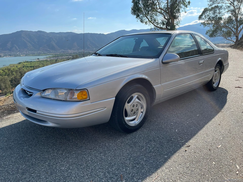 1996 Ford Thunderbird 10th Gen - Image 14 of 31