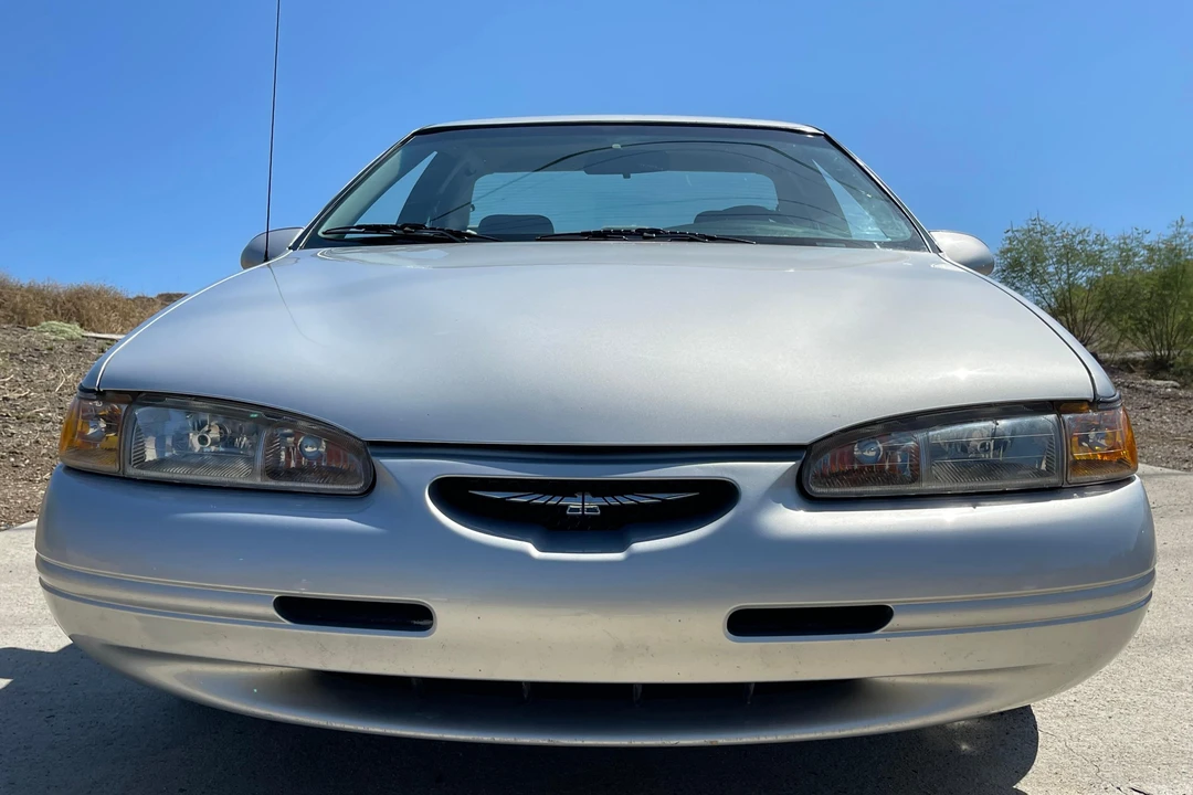 1996 Ford Thunderbird 10th Gen - Image 2 of 31
