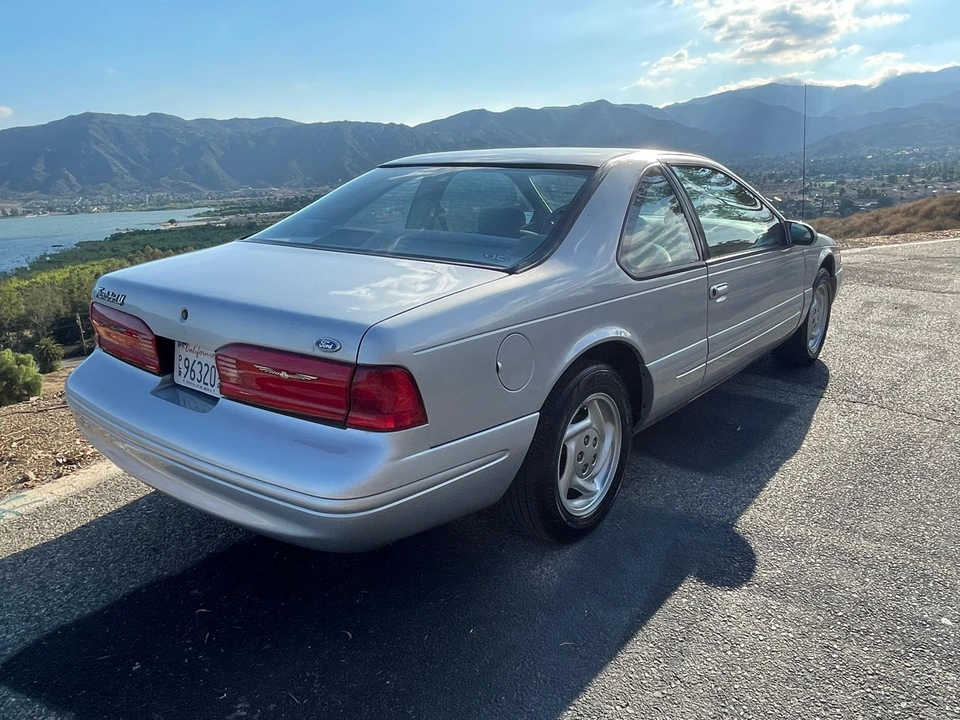 1996 Ford Thunderbird 10th Gen - Image 18 of 31
