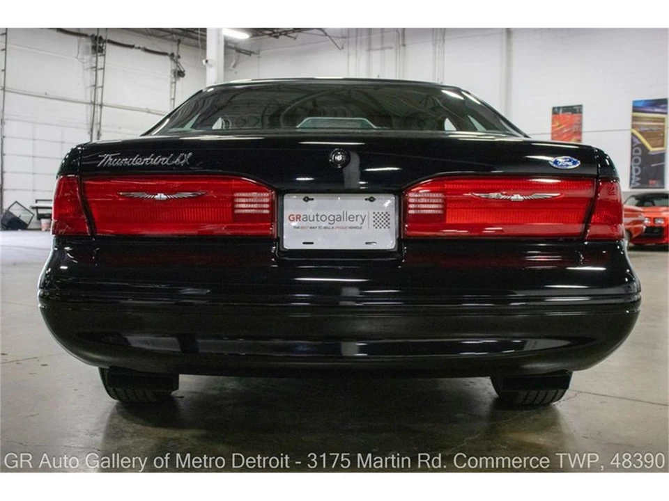 1996 Ford Thunderbird 10th Gen - Image 6 of 31