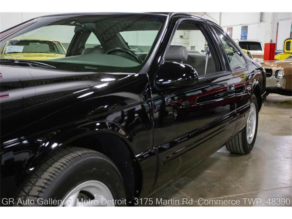 1996 Ford Thunderbird 10th Gen - Image 21 of 31