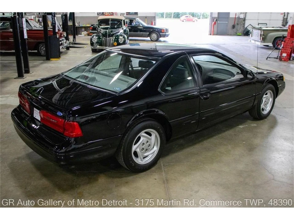 1996 Ford Thunderbird 10th Gen - Image 7 of 31