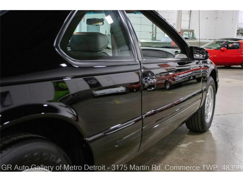 1996 Ford Thunderbird 10th Gen - Image 23 of 31