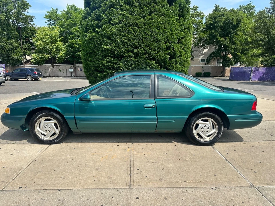 1996 Ford Thunderbird 10th Gen - Image 4 of 21