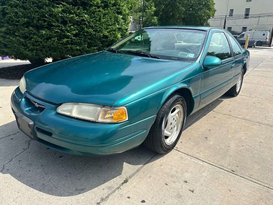 1996 Ford Thunderbird 10th Gen - Image 2 of 21