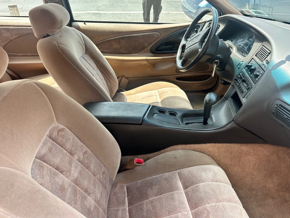 1996 Ford Thunderbird 10th Gen - Image 17 of 21