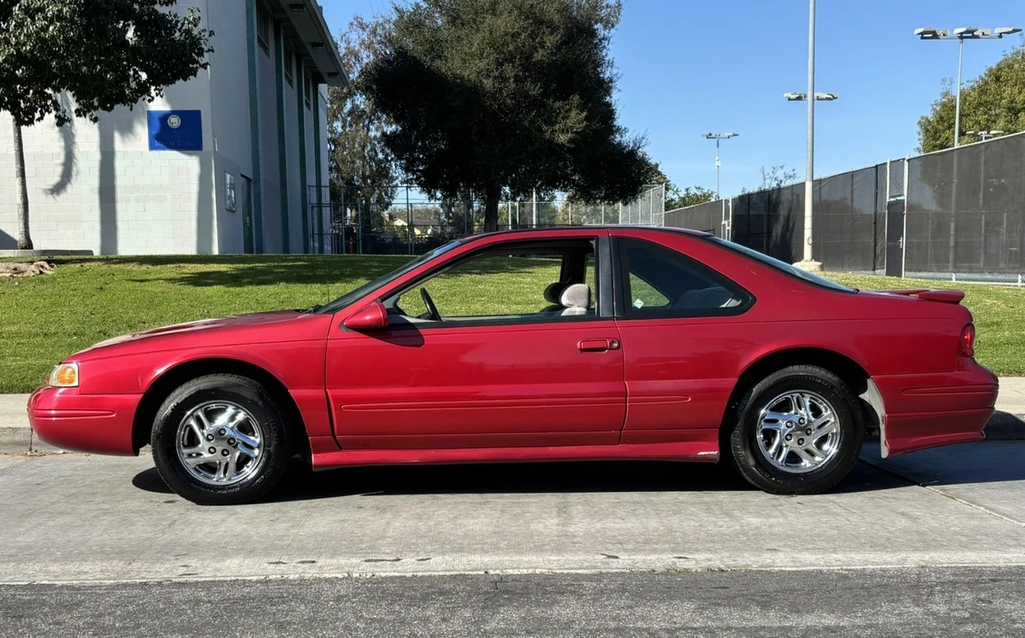 1996 Ford Thunderbird 10th Gen - Image 5 of 20