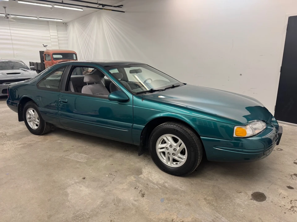 1996 Ford Thunderbird 10th Gen - Image 5 of 21