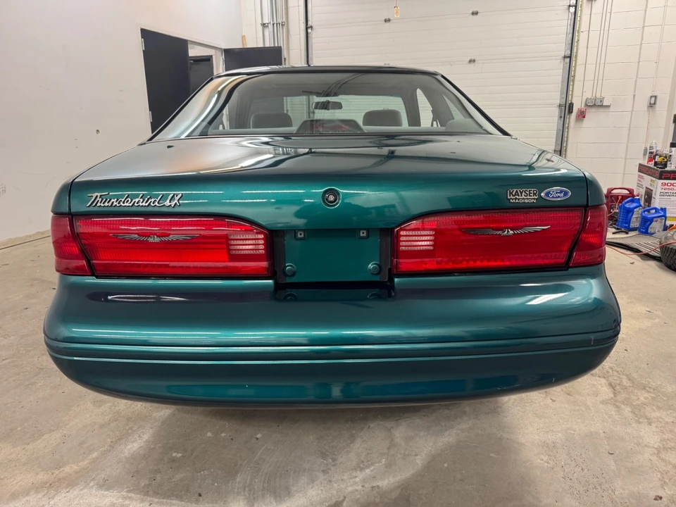 1996 Ford Thunderbird 10th Gen - Image 3 of 21