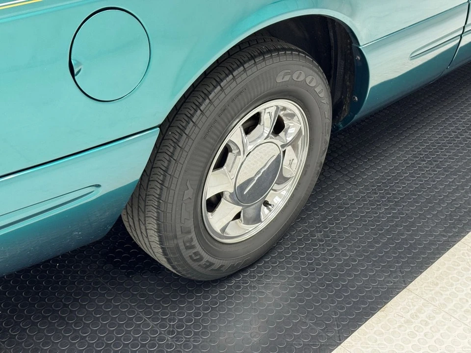 1996 Ford Thunderbird 10th Gen - Image 19 of 21
