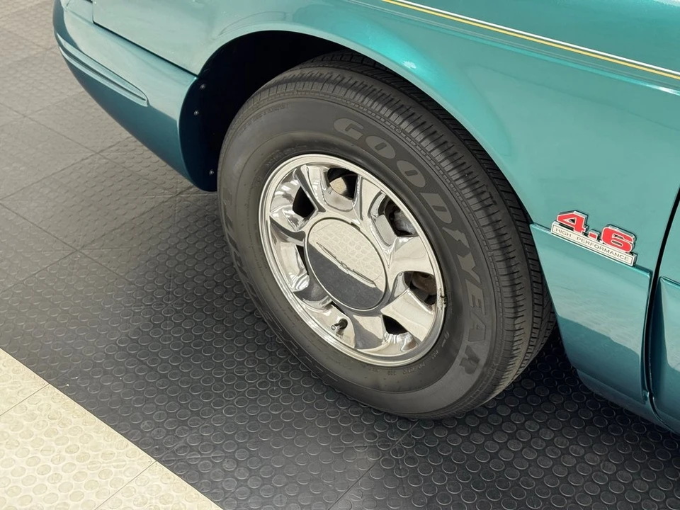 1996 Ford Thunderbird 10th Gen - Image 11 of 21