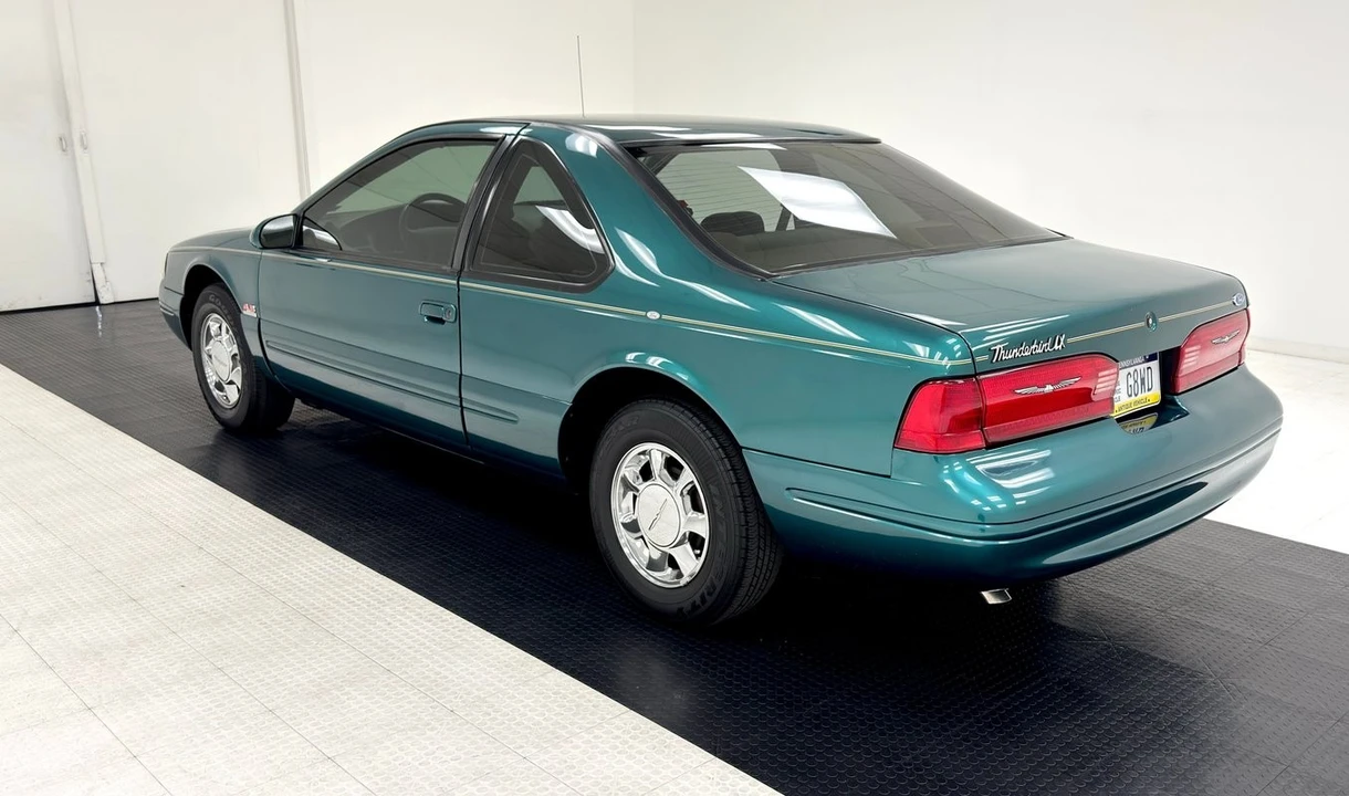 1996 Ford Thunderbird 10th Gen - Image 3 of 21