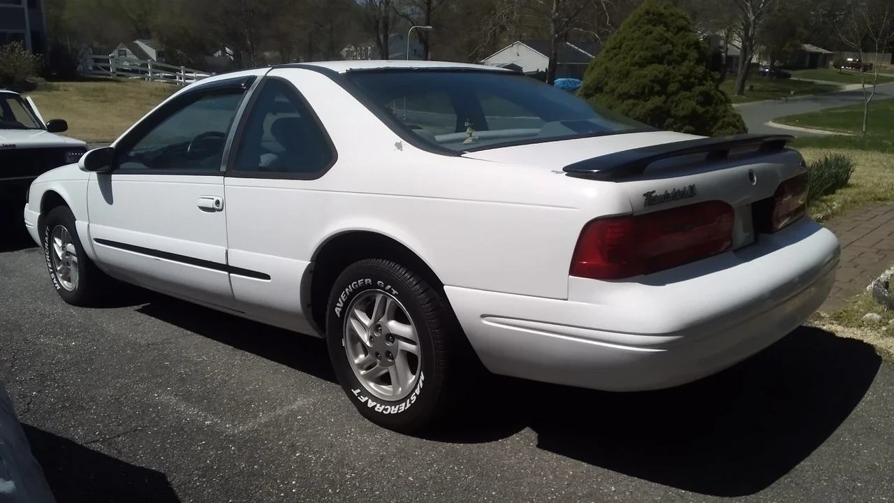 1996 Ford Thunderbird 10th Gen - Image 5 of 21