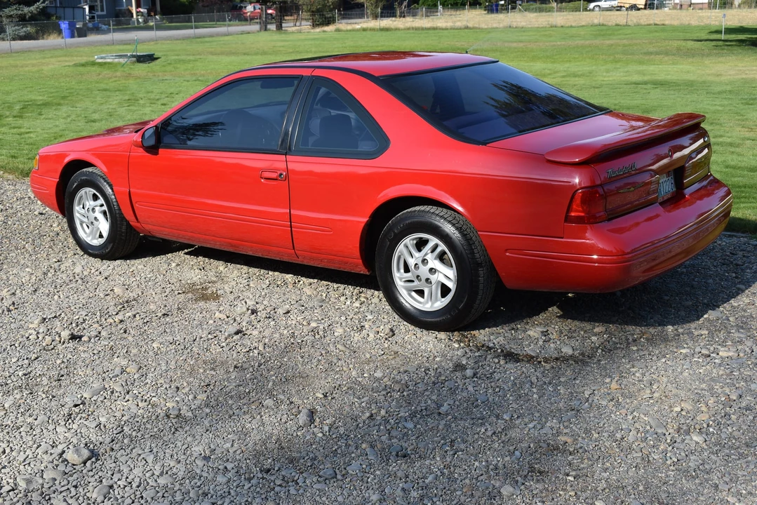 1996 Ford Thunderbird 10th Gen - Image 16 of 31
