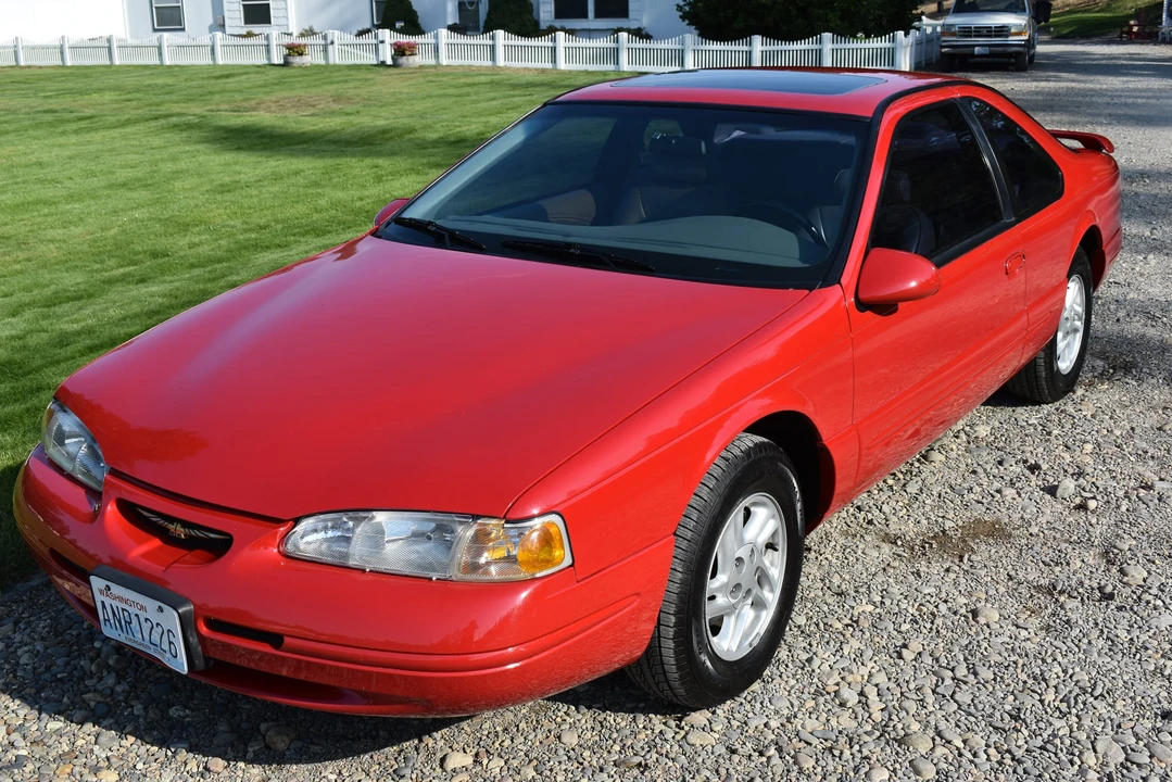 1996 Ford Thunderbird 10th Gen - Image 6 of 31