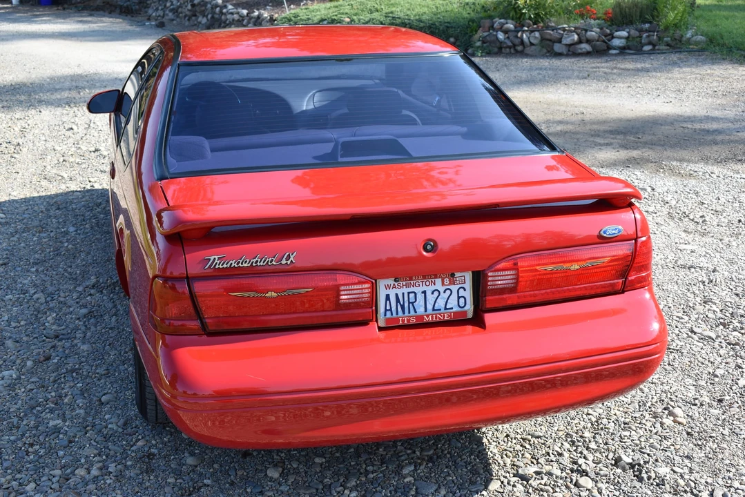 1996 Ford Thunderbird 10th Gen - Image 15 of 31