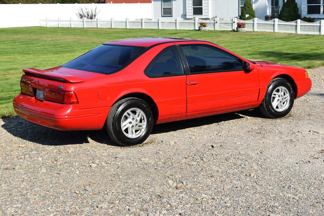 1996 Ford Thunderbird 10th Gen - Image 8 of 31