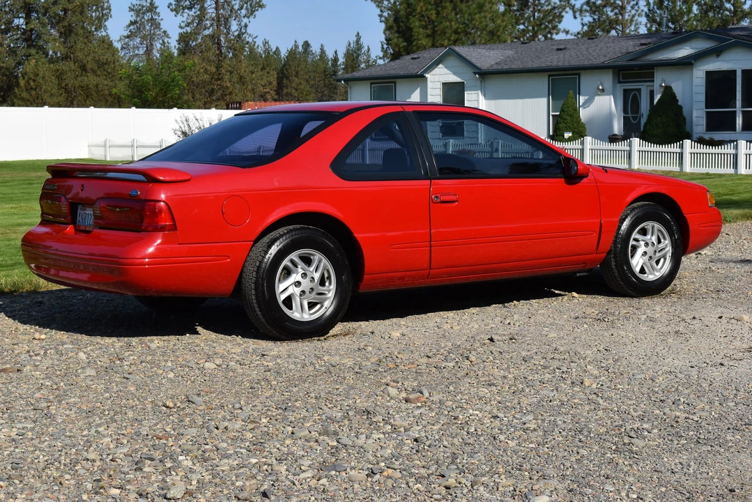 1996 Ford Thunderbird 10th Gen - Image 11 of 31