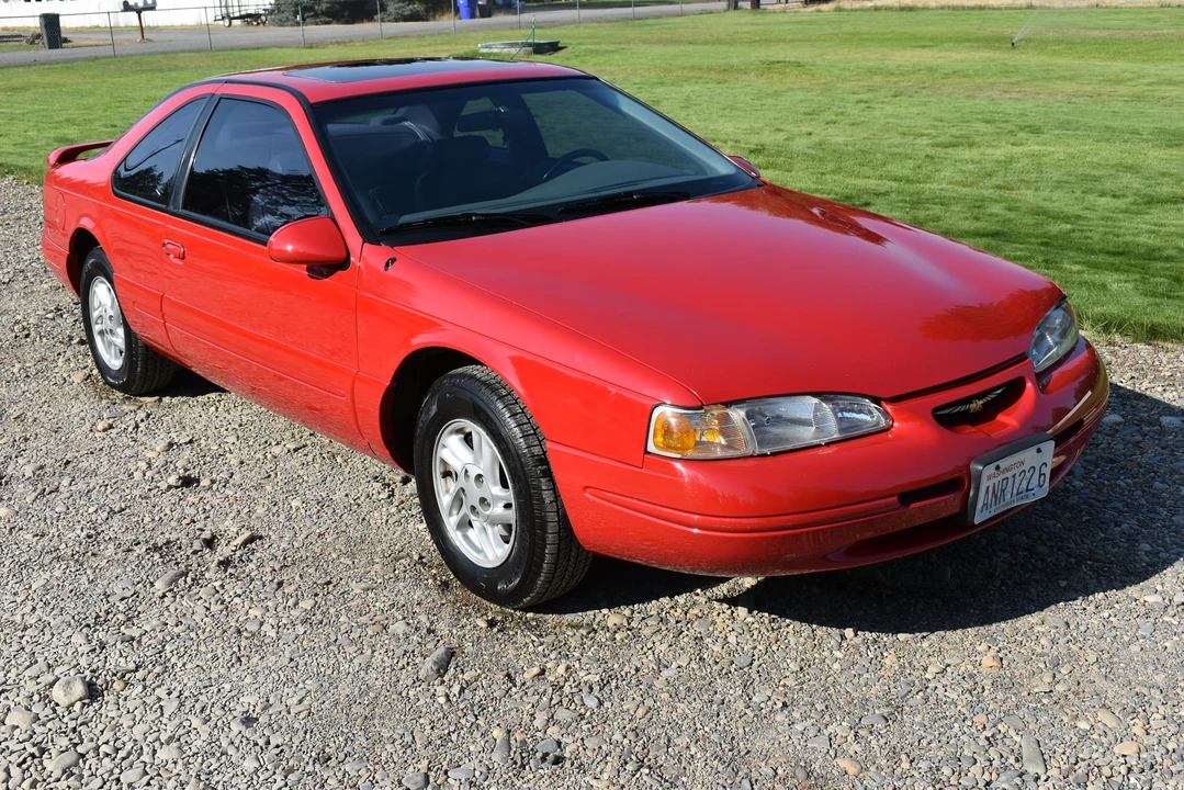 1996 Ford Thunderbird 10th Gen - Image 7 of 31