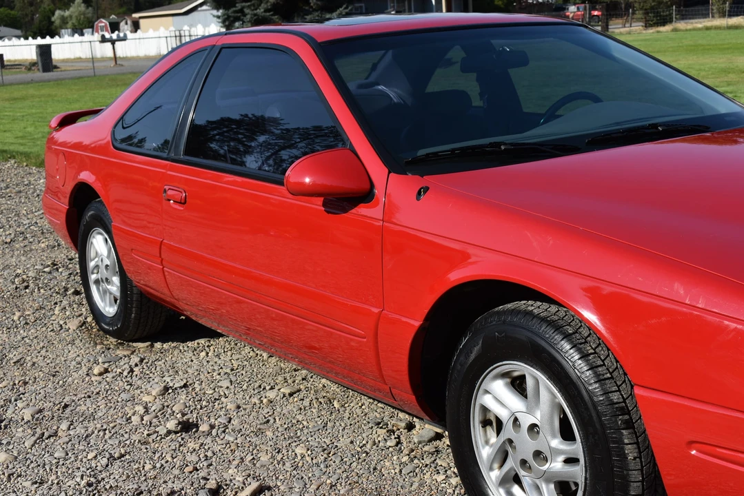 1996 Ford Thunderbird 10th Gen - Image 20 of 31