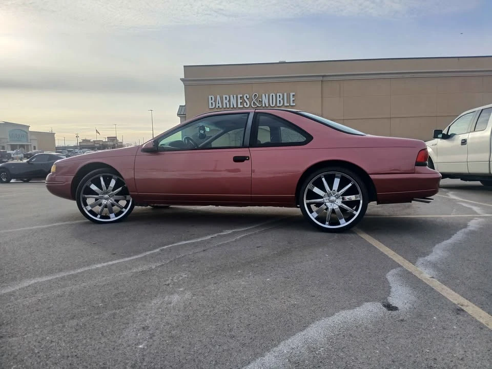 1996 Ford Thunderbird 10th Gen - Image 3 of 8