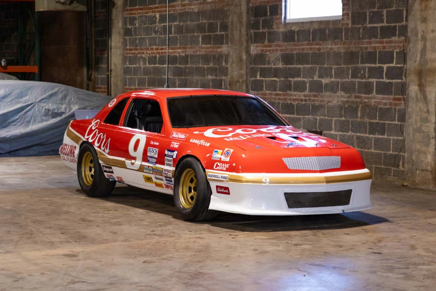 1996 Ford Thunderbird 10th Gen - Image 11 of 31
