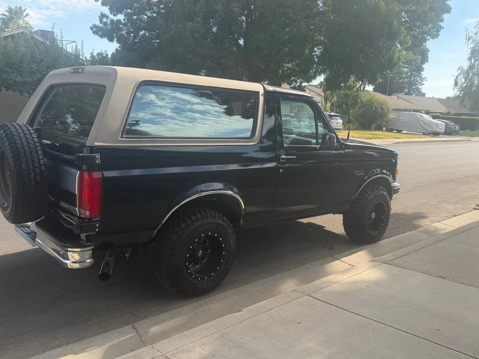 1996 Ford Bronco 5th Gen - Image 2 of 10