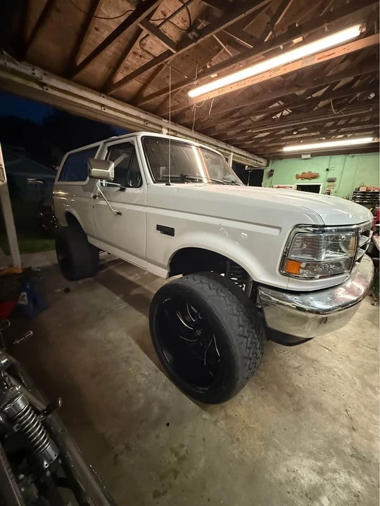 1996 Ford Bronco 5th Gen - Image 3 of 11