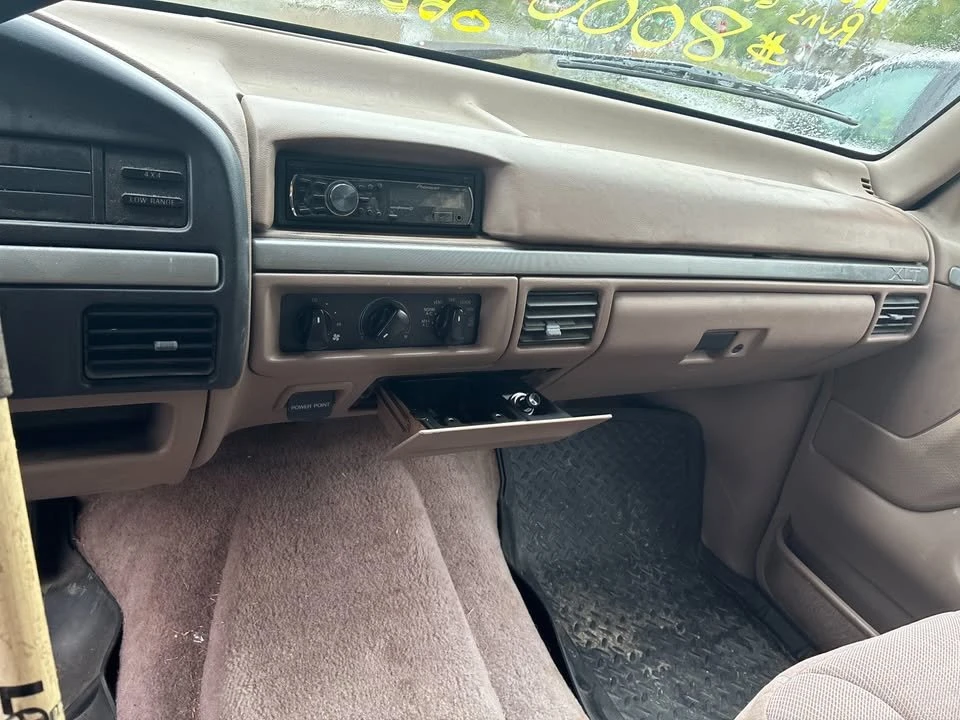 1996 Ford Bronco 5th Gen - Image 4 of 9