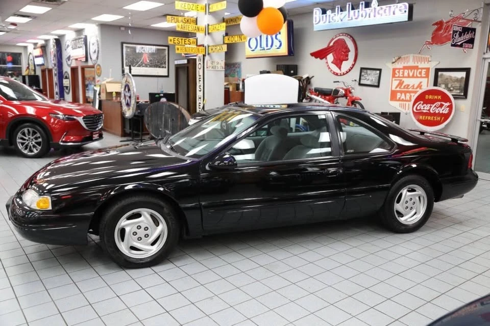 1996 Ford Thunderbird 10th Gen - Image 5 of 20
