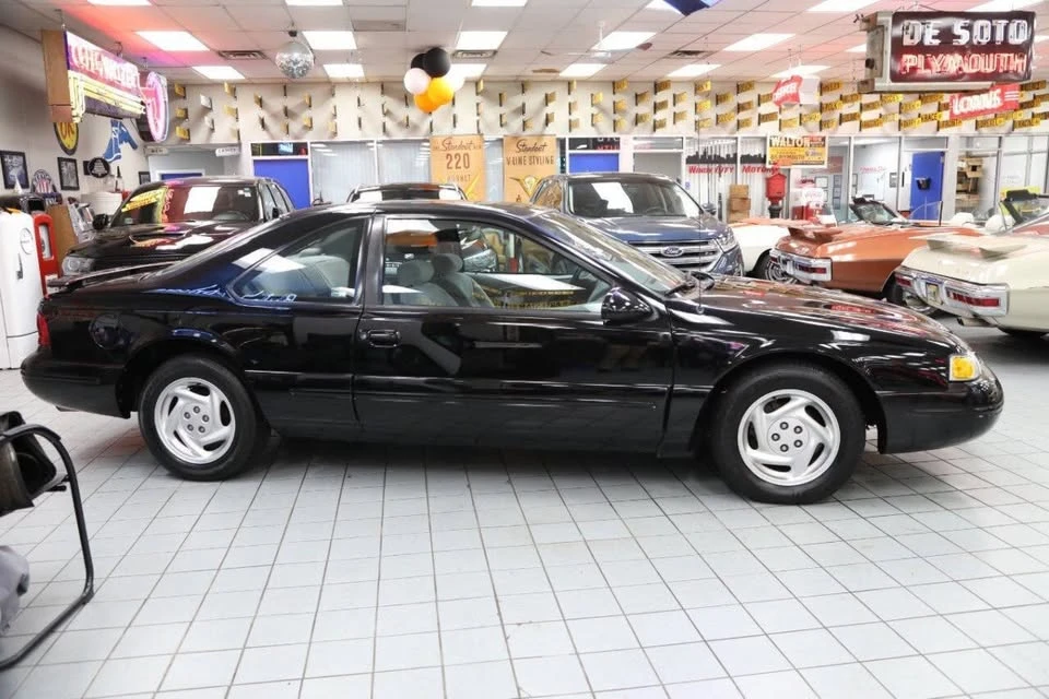 1996 Ford Thunderbird 10th Gen - Image 15 of 20
