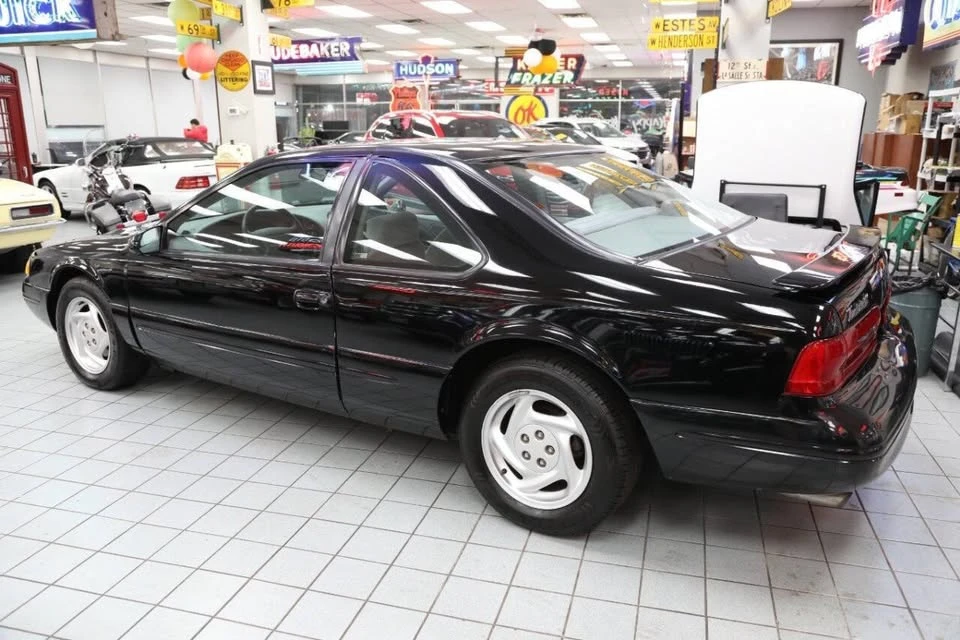 1996 Ford Thunderbird 10th Gen - Image 7 of 20