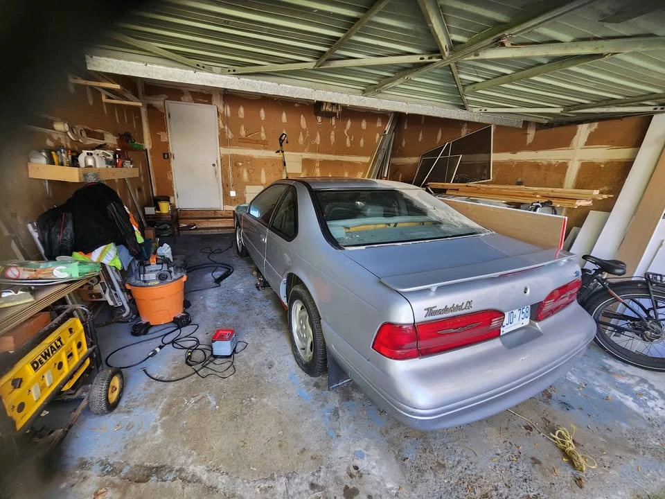 1996 Ford Thunderbird 10th Gen - Image 2 of 3