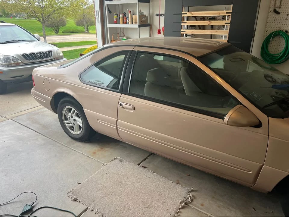 1996 Ford Thunderbird 10th Gen - Image 4 of 5