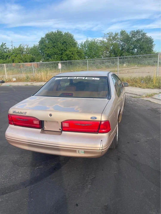 1996 Ford Thunderbird 10th Gen - Image 3 of 7
