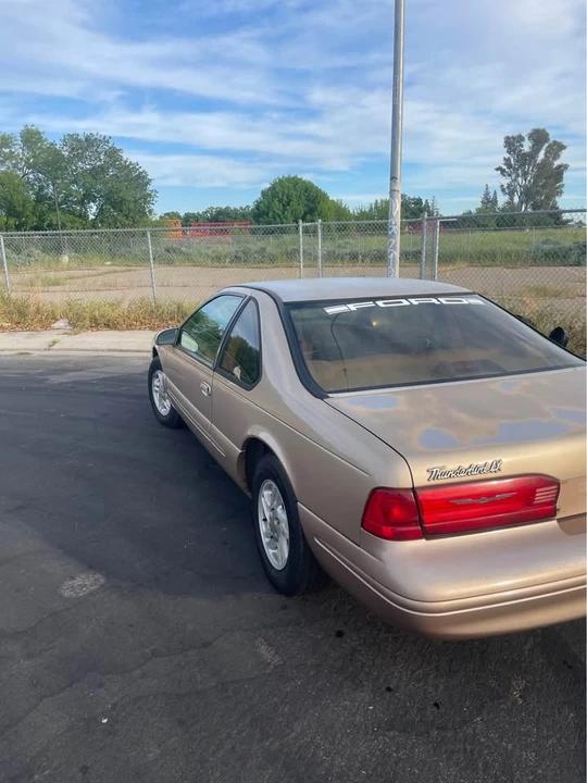 1996 Ford Thunderbird 10th Gen - Image 4 of 7
