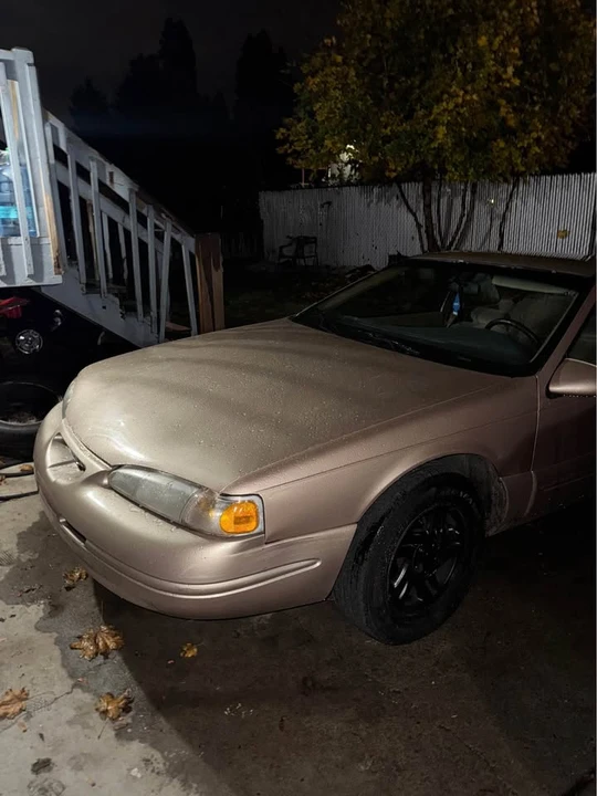 1996 Ford Thunderbird 10th Gen - Image 5 of 7