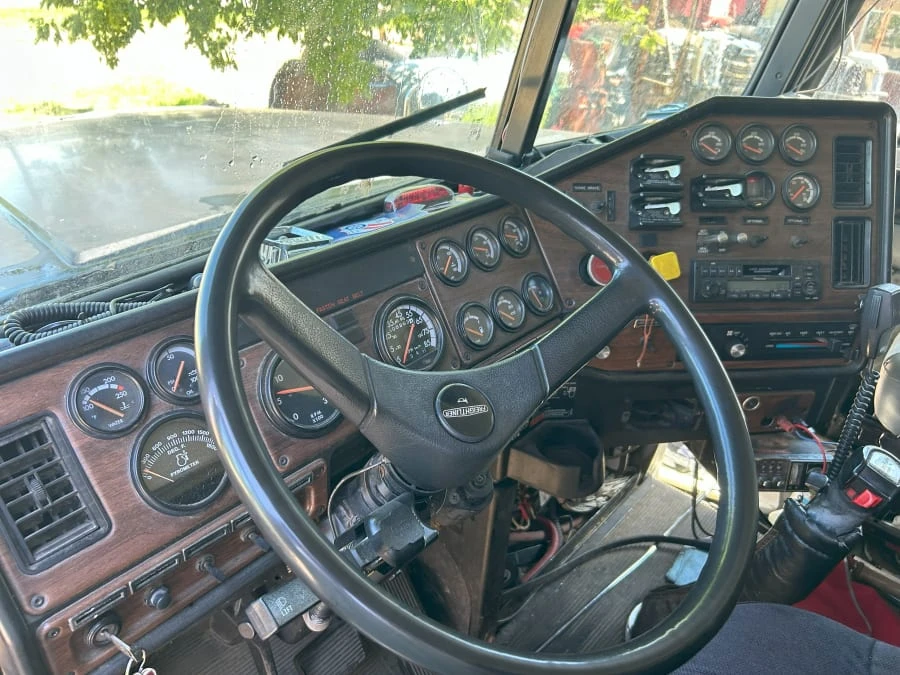 1996 Freightliner - Image 15 of 31