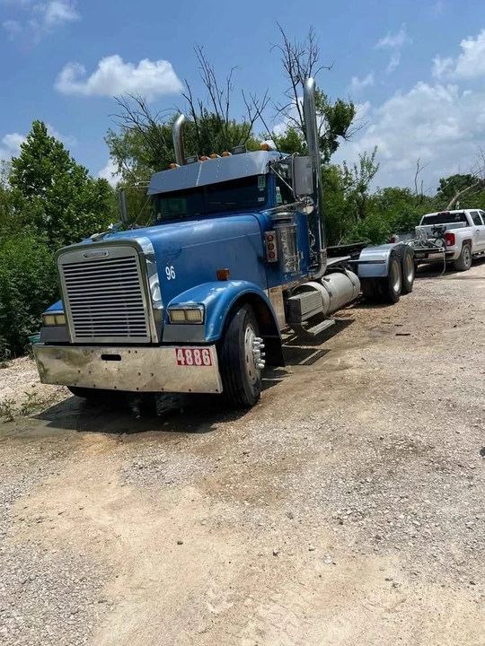 1996 Freightliner - Image 4 of 7